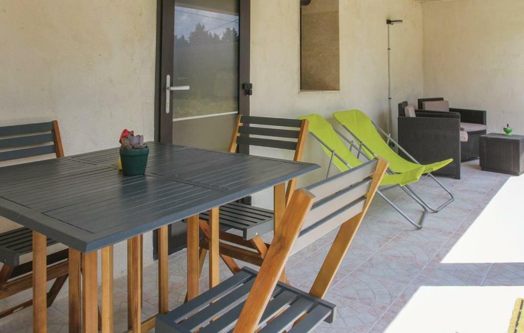 Maison 4 Etoiles Et Studio 3 Etoiles Independants Avec Piscine LʼIsle-sur-la-Sorgue المظهر الخارجي الصورة